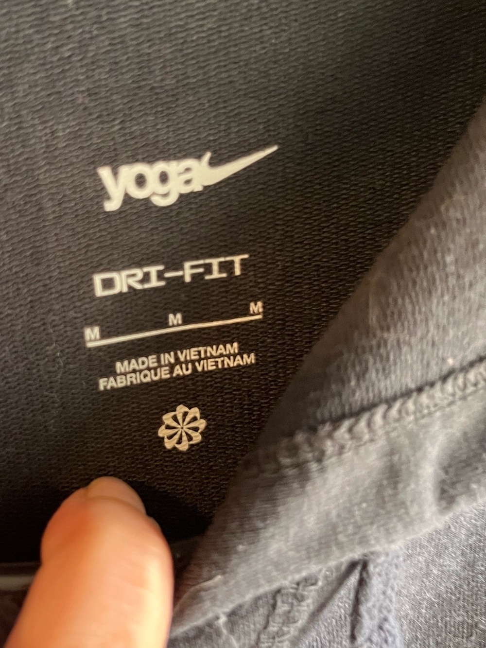 Women's Black Nike Dri Fit Yofa Hoodie Medium Oversized - Picture 5 of 7